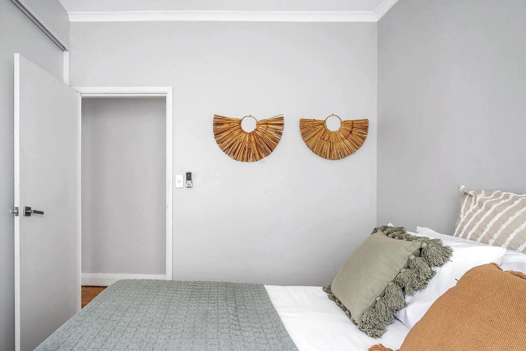 2B Beach Escape @ 89 Roscoe Sydney Exterior photo
