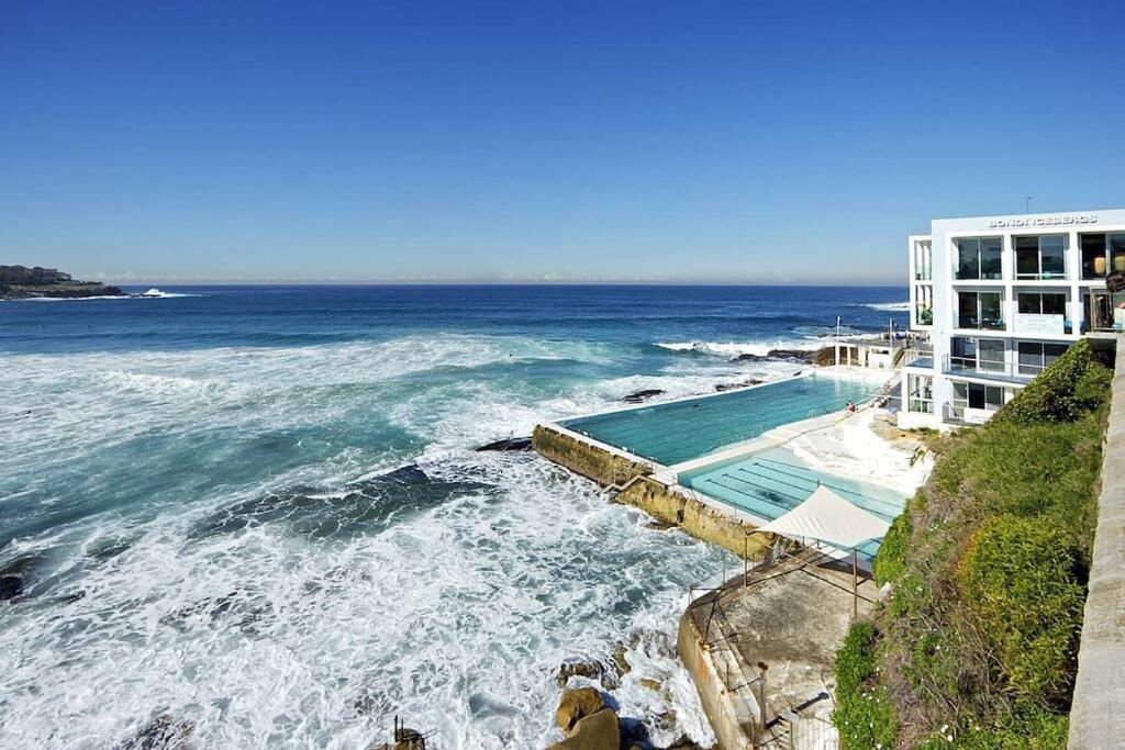 2B Beach Escape @ 89 Roscoe Sydney Exterior photo